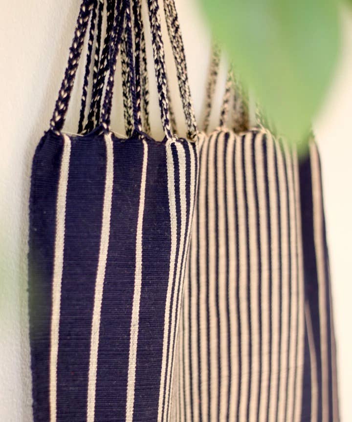 Las Rayas Tote Hand Woven - Black