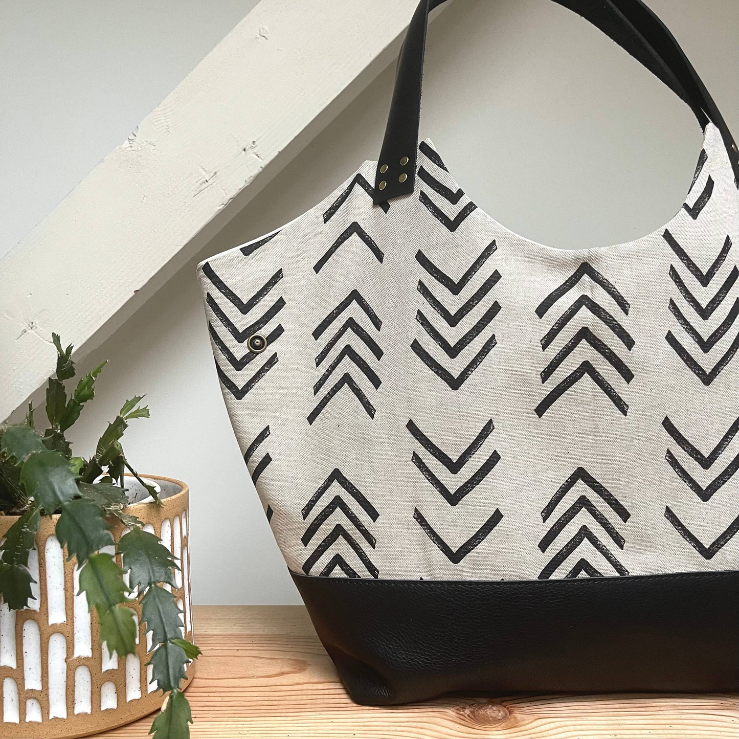 Convertible Tote | Sunrise Arrows