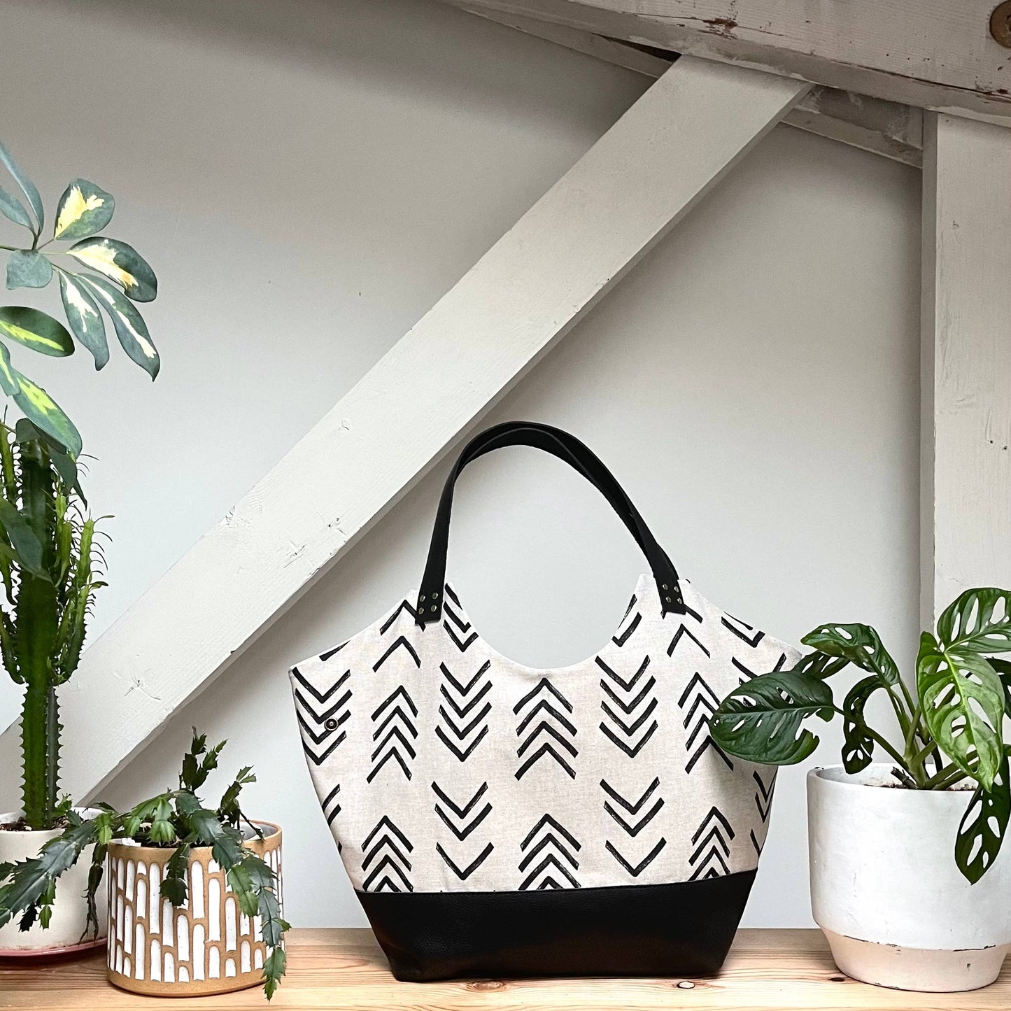 Convertible Tote | Sunrise Arrows