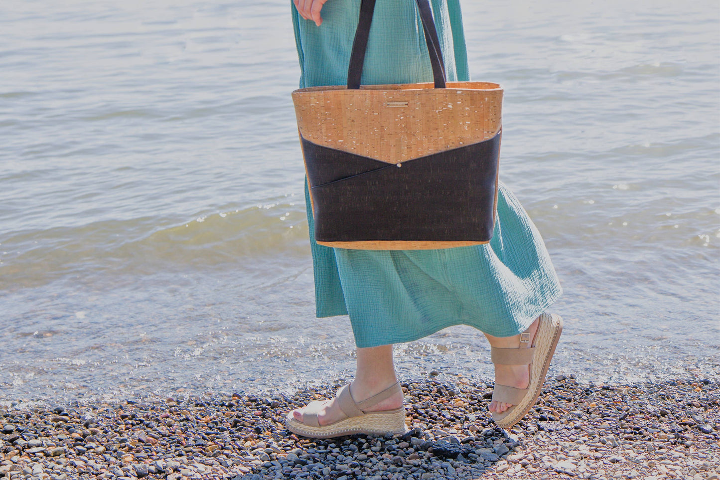 ADVOCATE zippered tote | COAL