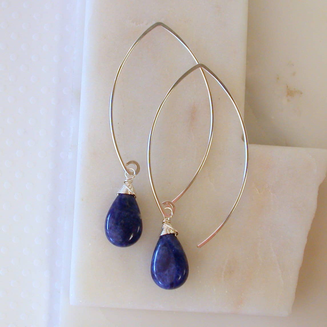 Sodalite Curving Earrings