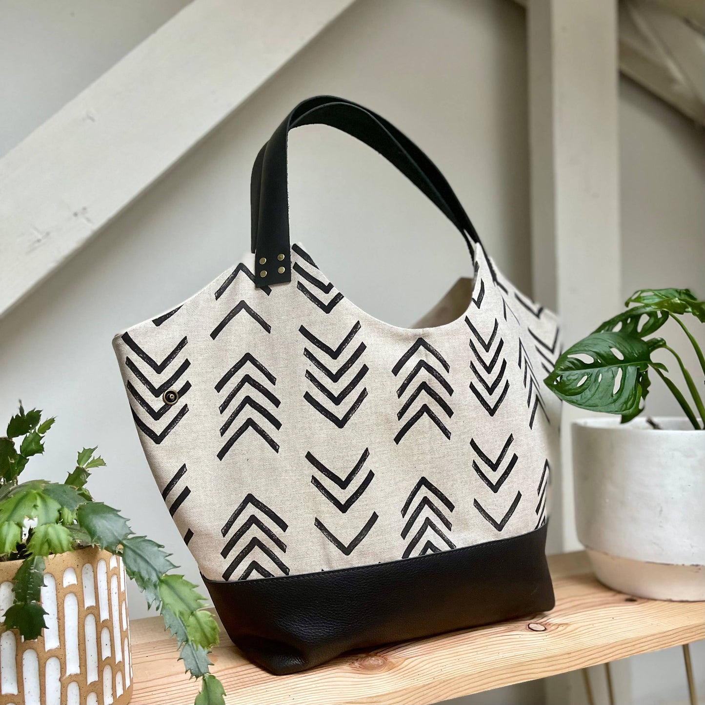 Convertible Tote | Sunrise Arrows