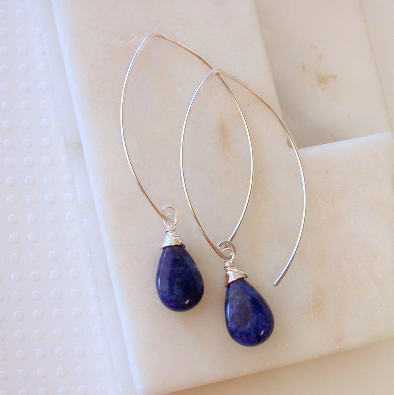 Sodalite Curving Earrings
